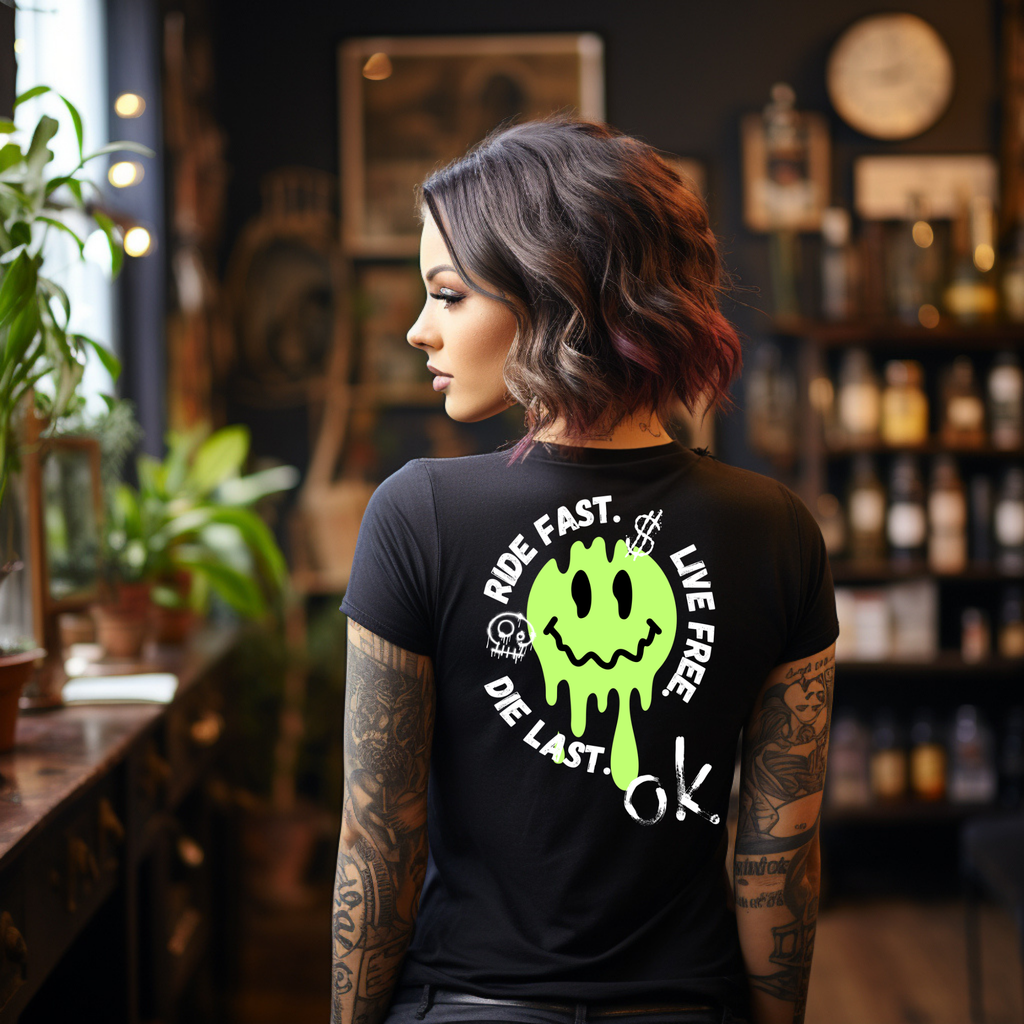 KERNSCHROTT Damen T-Shirt „RIDE FAST“ GRÜN – Taillierter Fit